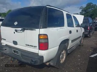 2005 Chevrolet Tahoe LT with VIN 1GNEC13T35J207547, listed as a IAAI auction lot 42185904 with 327,200 mi miles and . Bid and sale history available at DreamBid. Image 4.