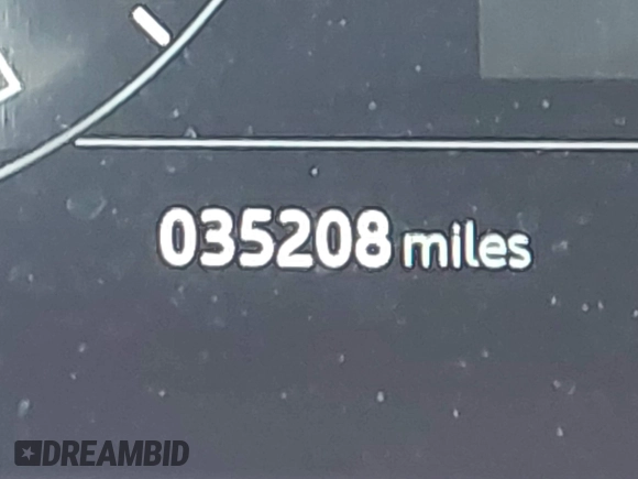 2018 Land Rover Range Rover Velar R-Dynamic SE with VIN SALYL2RV3JA743812, listed as a IAAI auction lot 40842422 with 35,208 mi miles and . Bid and sale history available at DreamBid. Image 16.