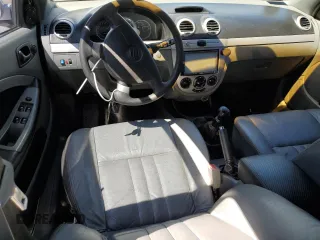 2006 Suzuki Reno z VIN KL5JD66Z36K455929, wystawiony jako Copart lot #49444974 z przebiegiem Nie podano mil oraz Szkody całkowita. Historia ofert i sprzedaży dostępna na DreamBid. Obrazek 8.