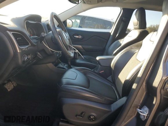 2019 Jeep Cherokee Latitude Plus with VIN 1C4PJLLX3KD130128, listed as a Copart auction lot 42393545 with 108,472 mi miles and Salvage Title. Bid and sale history available at DreamBid. Image 7.