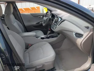2020 Chevrolet Malibu LT with VIN 1G1ZD5ST6LF069754, listed as a IAAI auction lot 39596554 with 139,103 mi miles and . Bid and sale history available at DreamBid. Image 5.