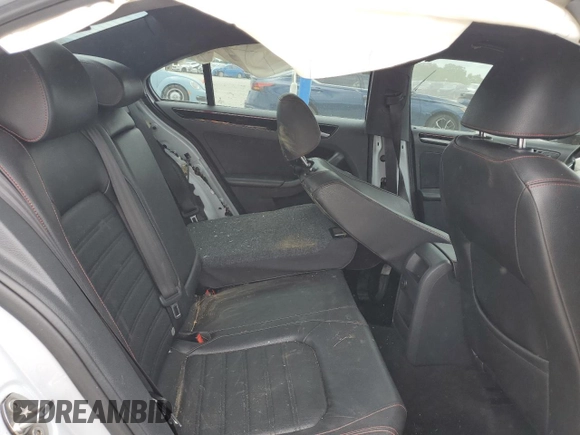 2017 Volkswagen Jetta GLI z VIN 3VW4T7AJ7HM370800, wystawiony jako Copart lot #54944255 z przebiegiem 115 572 mil mil oraz Szkoda całkowita • Salvage title. Historia ofert i sprzedaży dostępna na DreamBid. Obrazek 10.