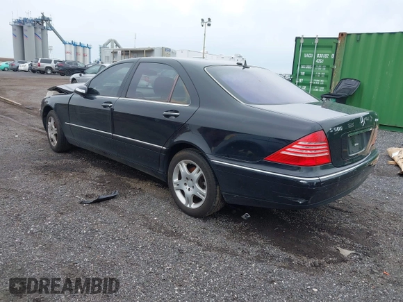 2005 Mercedes-Benz S-Class 5.0L with VIN WDBNG84J15A455944, listed as a IAAI auction lot 42020939 with 111,672 mi miles. Bid and sale history available at carsss.com. Image 3.