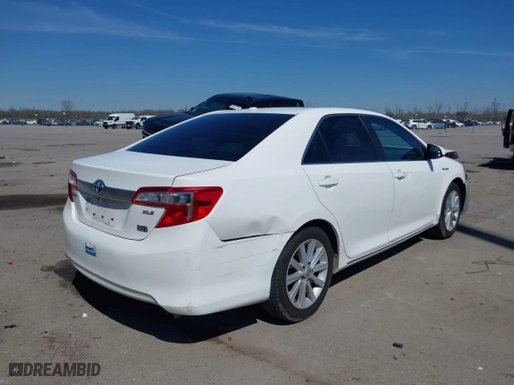 2014 Toyota Camry Hybrid LE with VIN 4T1BD1FK2EU127016, listed as a IAAI auction lot 41683491 with 173,227 mi miles. Bid and sale history available at carsss.com. Image 4.