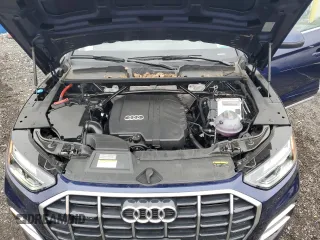 2024 Audi Q5 Premium with VIN WA1ABAFYXR2033441, listed as a Copart auction lot 72028114 with 4,223 mi miles and Salvage Title. Bid and sale history available at carsss.com. Image 12.