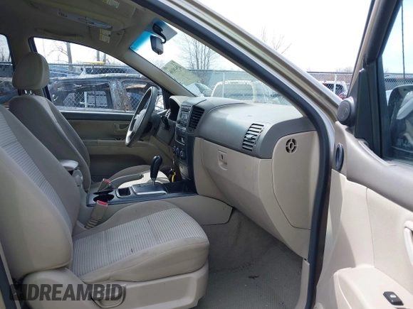 2009 Kia Sorento LX with VIN KNDJC735X95873640, listed as a IAAI auction lot 41918106 with 120,179 mi miles. Bid and sale history available at carsss.com. Image 5.