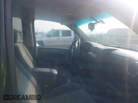 2006 GMC Envoy SLT with VIN 1GKDS13S062234137, listed as a IAAI auction lot 41561864 with 221,031 mi miles. Bid and sale history available at carsss.com. Image 5.