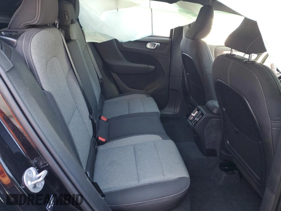 2024 Volvo XC40 Core Bright Theme z VIN YV4L12UK8R2334535, wystawiony jako Copart lot #50716025 z przebiegiem 22 014 mil mil oraz Czysty tytuł • Clean title. Historia ofert i sprzedaży dostępna na DreamBid. Obrazek 11.
