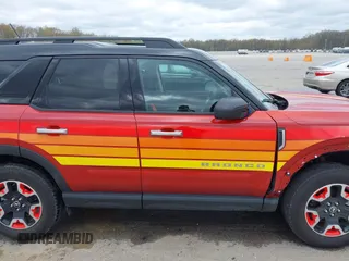 2024 Ford Bronco z VIN 3FMCR9K69RRF45079, wystawiony jako IAAI lot #42009210 z przebiegiem 3 267 mil mil oraz . Historia ofert i sprzedaży dostępna na DreamBid. Obrazek 13.