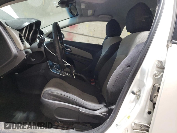 2015 Chevrolet Cruze LS with VIN 1G1PA5SG3F7136487, listed as a Copart auction lot 57043565 with 140,071 mi miles and Clean Title. Bid and sale history available at DreamBid. Image 7.