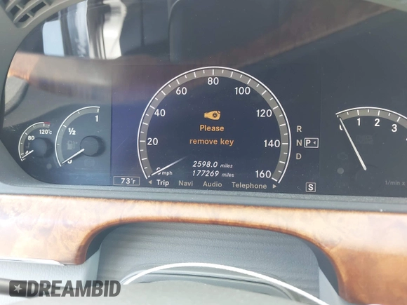 2007 Mercedes-Benz S 550 z VIN WDDNG71X77A018785, wystawiony jako IAAI lot #42114156 z przebiegiem 177 269 mil mil oraz . Historia ofert i sprzedaży dostępna na DreamBid. Obrazek 7.