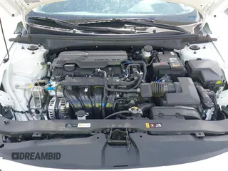 2025 Hyundai Elantra SEL Convenience with VIN KMHLS4DG8SU926062, listed as a IAAI auction lot 42098106 with 7,127 mi miles and . Bid and sale history available at DreamBid. Image 10.
