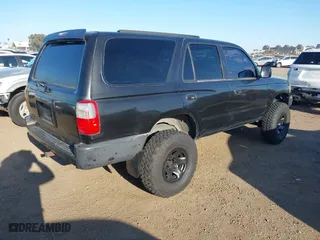 1998 Toyota 4Runner with VIN JT3GM84R6W0028070, listed as a IAAI auction lot 41850921 with 176,871 mi miles. Bid and sale history available at carsss.com. Image 4.