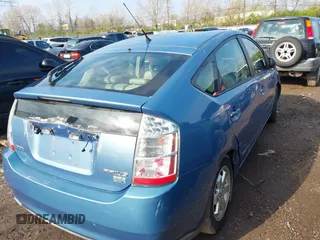 2009 Toyota Prius with VIN JTDKB20U197840634, listed as a IAAI auction lot 42009019 with 237,924 mi miles. Bid and sale history available at carsss.com. Image 4.