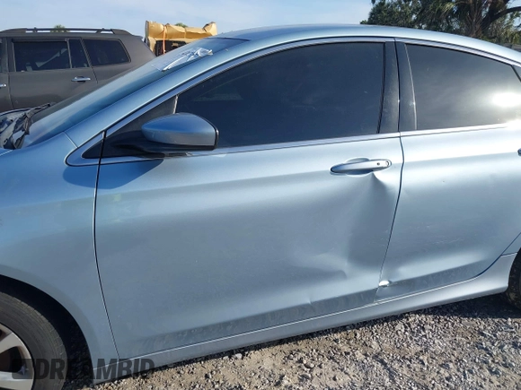 2015 Chrysler 200 Limited with VIN 1C3CCCAB9FN652573, listed as a IAAI auction lot 42073153 with 186,116 mi miles. Bid and sale history available at carsss.com. Image 16.