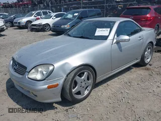 2003 Mercedes-Benz SLK 320 z VIN WDBKK65FX3F289228, wystawiony jako IAAI lot #42584634 z przebiegiem 173 232 mil mil oraz . Historia ofert i sprzedaży dostępna na DreamBid. Obrazek 18.