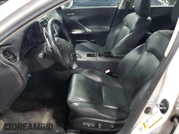 2008 Lexus IS 250 z VIN JTHCK262282025864, wystawiony jako Copart lot #56234545 z przebiegiem Nie podano mil oraz Czysty tytuł • Clean title. Historia ofert i sprzedaży dostępna na DreamBid. Obrazek 7.
