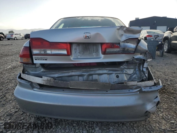 2002 Honda Accord LX z VIN JHMCG554X2C035386, wystawiony jako Copart lot #56247965 z przebiegiem Nie podano mil oraz Szkoda całkowita • Salvage title. Historia ofert i sprzedaży dostępna na DreamBid. Obrazek 6.