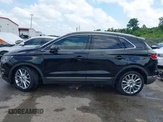 2017 Lincoln MKC Reserve with VIN 5LMCJ3C95HUL54101, listed as a IAAI auction lot 42272528 with 32,815 mi miles and . Bid and sale history available at DreamBid. Image 14.