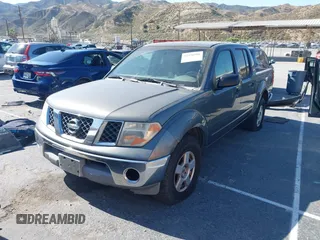 2006 Nissan Frontier SE z VIN 1N6AD07U16C452948, wystawiony jako IAAI lot #42376966 z przebiegiem 228 540 mil mil oraz . Historia ofert i sprzedaży dostępna na DreamBid. Obrazek 18.