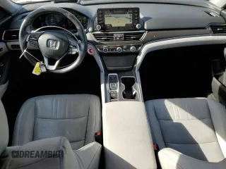 2018 Honda Accord Touring z VIN 1HGCV3F96JA010793, wystawiony jako Copart lot #48586605 z przebiegiem 41 666 mil mil oraz Szkoda całkowita • Salvage title. Historia ofert i sprzedaży dostępna na DreamBid. Obrazek 8.