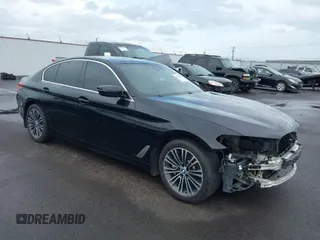 2019 BMW 5 Series 530i xDrive with VIN WBAJA7C54KWW07260, listed as a IAAI auction lot 41631444 with 72,367 mi miles. Bid and sale history available at carsss.com. Image 1.