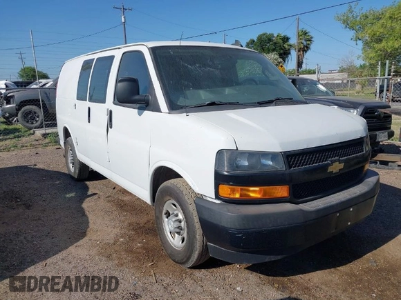 2018 Chevrolet Express Cargo Van with VIN 1GCWGAFP0J1182701, listed as a IAAI auction lot 42014825 with 206,702 mi miles. Bid and sale history available at carsss.com. Image 1.