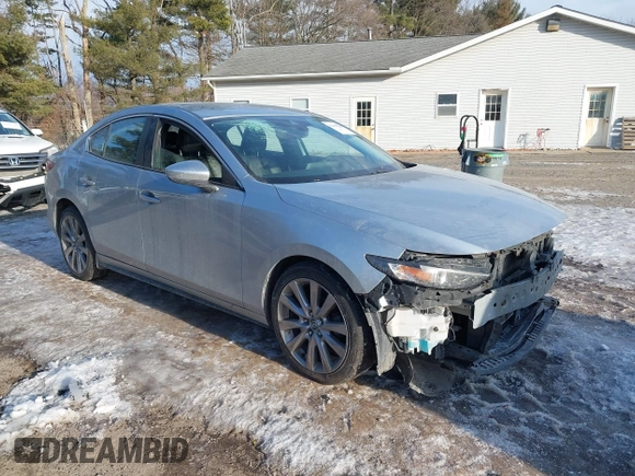 2019 Mazda 3 w/Select with VIN 3MZBPAAL4KM109139, listed as a IAAI auction lot 41421281 with 105,954 mi miles. Bid and sale history available at carsss.com. Image 1.