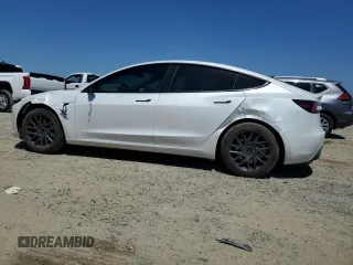 2025 Tesla Model 3 Long Range with VIN 5YJ3E1EA8SF934661, listed as a Copart auction lot 61469155 with 8,068 mi miles and Salvage title. Bid and sale history available at DreamBid. Image 2.