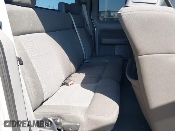 2006 Ford F-150 STX with VIN 1FTRX12W86KB24167, listed as a IAAI auction lot 42063304 with 1 mi miles. Bid and sale history available at carsss.com. Image 8.