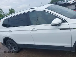 2022 Volkswagen Tiguan SE z VIN 3VV2B7AX0NM079702, wystawiony jako IAAI lot #42600950 z przebiegiem 91 826 mil mil oraz . Historia ofert i sprzedaży dostępna na DreamBid. Obrazek 13.