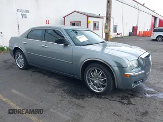 2007 Chrysler 300 C with VIN 2C3KA63H97H833171, listed as a IAAI auction lot 41867040 with 75,084 mi miles. Bid and sale history available at carsss.com. Image 1.