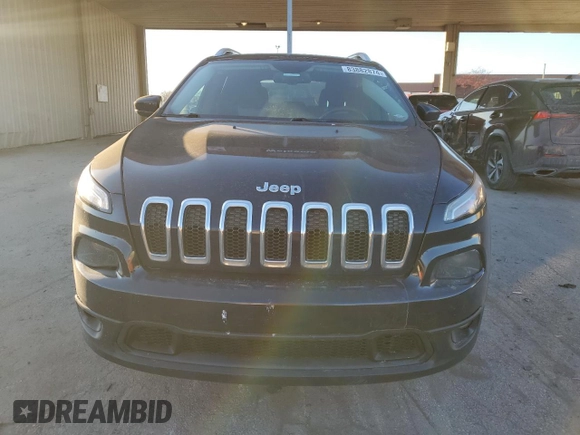 2014 Jeep Cherokee Latitude z VIN 1C4PJLCS2EW168480, wystawiony jako Copart lot #83882874 z przebiegiem 176 420 mil mil oraz Szkoda całkowita • Salvage title. Historia ofert i sprzedaży dostępna na DreamBid. Obrazek 5.
