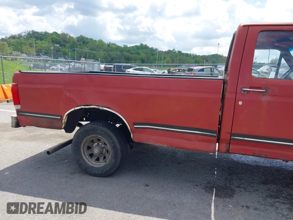 1989 Ford F-150 with VIN 1FTEF14N0KLA44582, listed as a IAAI auction lot 42108560 with 622 mi miles. Bid and sale history available at carsss.com. Image 13.