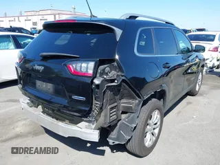 2019 Jeep Cherokee Latitude z VIN 1C4PJLCB6KD171468, wystawiony jako IAAI lot #41979097 z przebiegiem 101 991 mil mil oraz . Historia ofert i sprzedaży dostępna na DreamBid. Obrazek 4.