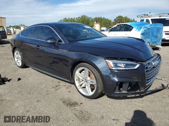 2018 Audi A5 Sportback Premium Plus with VIN WAUENCF56JA072969, listed as a Copart auction lot 39968134 with 61,683 mi miles. Bid and sale history available at carsss.com. Image 4.