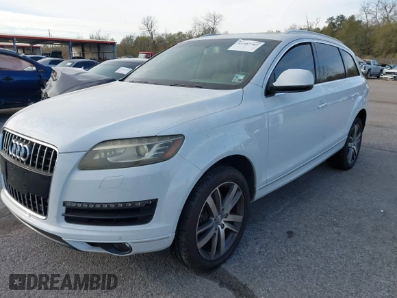 2012 Audi Q7 3.0T Premium Plus with VIN WA1LGAFE7CD010386, listed as a IAAI auction lot 41307785 with 208,704 mi miles. Bid and sale history available at carsss.com. Image 2.