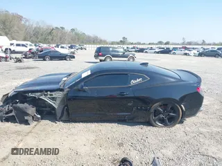 2017 Chevrolet Camaro 2LT z VIN 1G1FD1RSXH0141137, wystawiony jako IAAI lot #41835099 z przebiegiem 102 209 mil mil oraz . Historia ofert i sprzedaży dostępna na DreamBid. Obrazek 15.