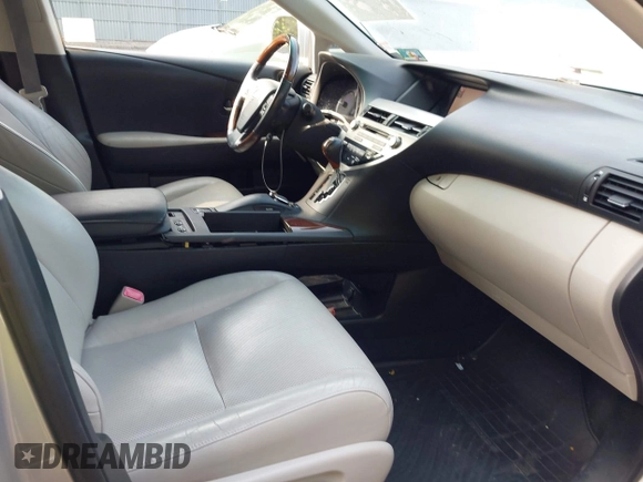 2012 Lexus RX 450h z VIN JTJBC1BA3C2428467, wystawiony jako IAAI lot #42394728 z przebiegiem 77 280 mil mil oraz . Historia ofert i sprzedaży dostępna na DreamBid. Obrazek 5.