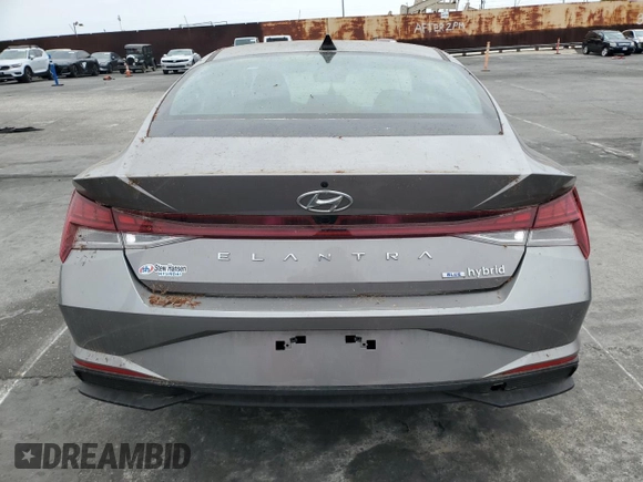 2022 Hyundai Elantra Blue z VIN KMHLM4AJ1NU017532, wystawiony jako Copart lot #60261715 z przebiegiem 31 844 mil mil oraz Czysty tytuł • Clean title. Historia ofert i sprzedaży dostępna na DreamBid. Obrazek 6.