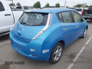 2012 Nissan LEAF SL with VIN JN1AZ0CP0CT024663, listed as a IAAI auction lot 42136940 with 39,101 mi miles. Bid and sale history available at carsss.com. Image 4.