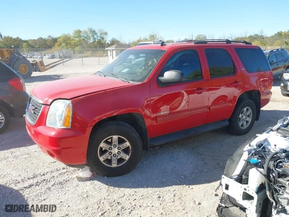 2014 GMC Yukon SLT with VIN 1GKS2CE09ER205031, listed as a IAAI auction lot 40513050 with 190,172 mi miles. Bid and sale history available at carsss.com. Image 2.