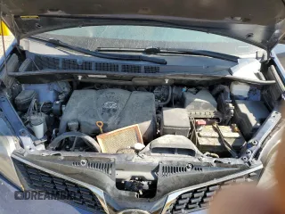 2020 Toyota Sienna SE with VIN 5TDXZ3DC9LS072925, listed as a Copart auction lot 56758795 with 55,593 mi miles and Salvage title. Bid and sale history available at DreamBid. Image 12.