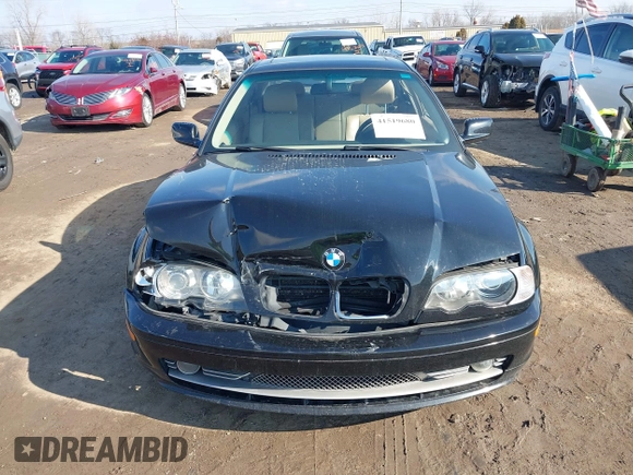 2001 BMW 3 Series 330Ci with VIN WBABN53471JU25262, listed as a IAAI auction lot 41519680 with 119,053 mi miles. Bid and sale history available at carsss.com. Image 6.