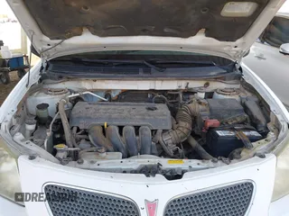 2006 Pontiac Vibe with VIN 5Y2SL658X6Z401190, listed as a IAAI auction lot 41623156 with 175,861 mi miles. Bid and sale history available at carsss.com. Image 10.