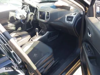 2018 Jeep Compass Altitude с VIN 3C4NJCBB0JT233741, выставлен на аукционе IAAI как лот 42002593 с пробегом 59 889 миль миль и . История ставок и продаж доступна на DreamBid. Изображение 5.