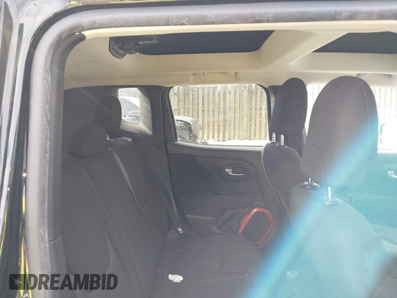 2018 Jeep Renegade Sport with VIN ZACCJBAB4JPH68808, listed as a IAAI auction lot 41319728 with 225,750 mi miles. Bid and sale history available at carsss.com. Image 8.