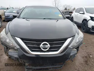 2017 Nissan Altima SV with VIN 1N4AL3AP9HC235571, listed as a IAAI auction lot 41517559 with 111,129 mi miles and . Bid and sale history available at carsss.com. Image 13.