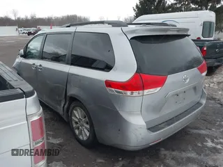 2012 Toyota Sienna XLE with VIN 5TDDK3DC9CS037616, listed as a IAAI auction lot 41435361 with 250,043 mi miles. Bid and sale history available at carsss.com. Image 3.