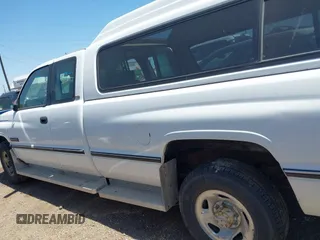 1995 Dodge 2500 with VIN 3B7KC23C8SM127130, listed as a IAAI auction lot 41987872 with 164,285 mi miles. Bid and sale history available at carsss.com. Image 14.